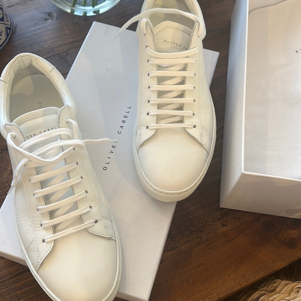 Oliver Cabell size 10 (43) made in Italy. Worn once. White leather sneakers.